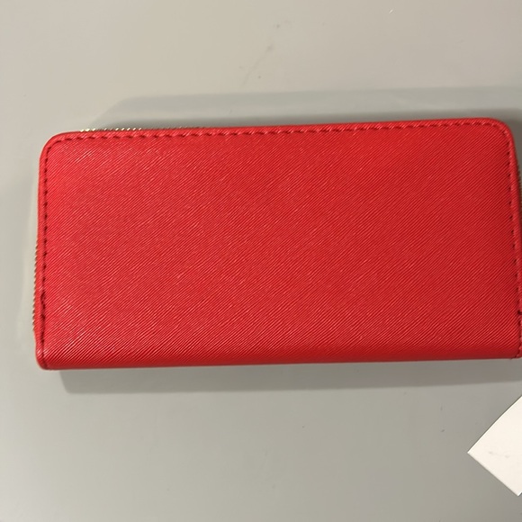 Red wallet - Picture 2 of 2